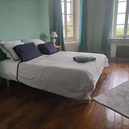 Chateau Le Puybelliard Bed & Breakfast Шантоне Екстериор снимка